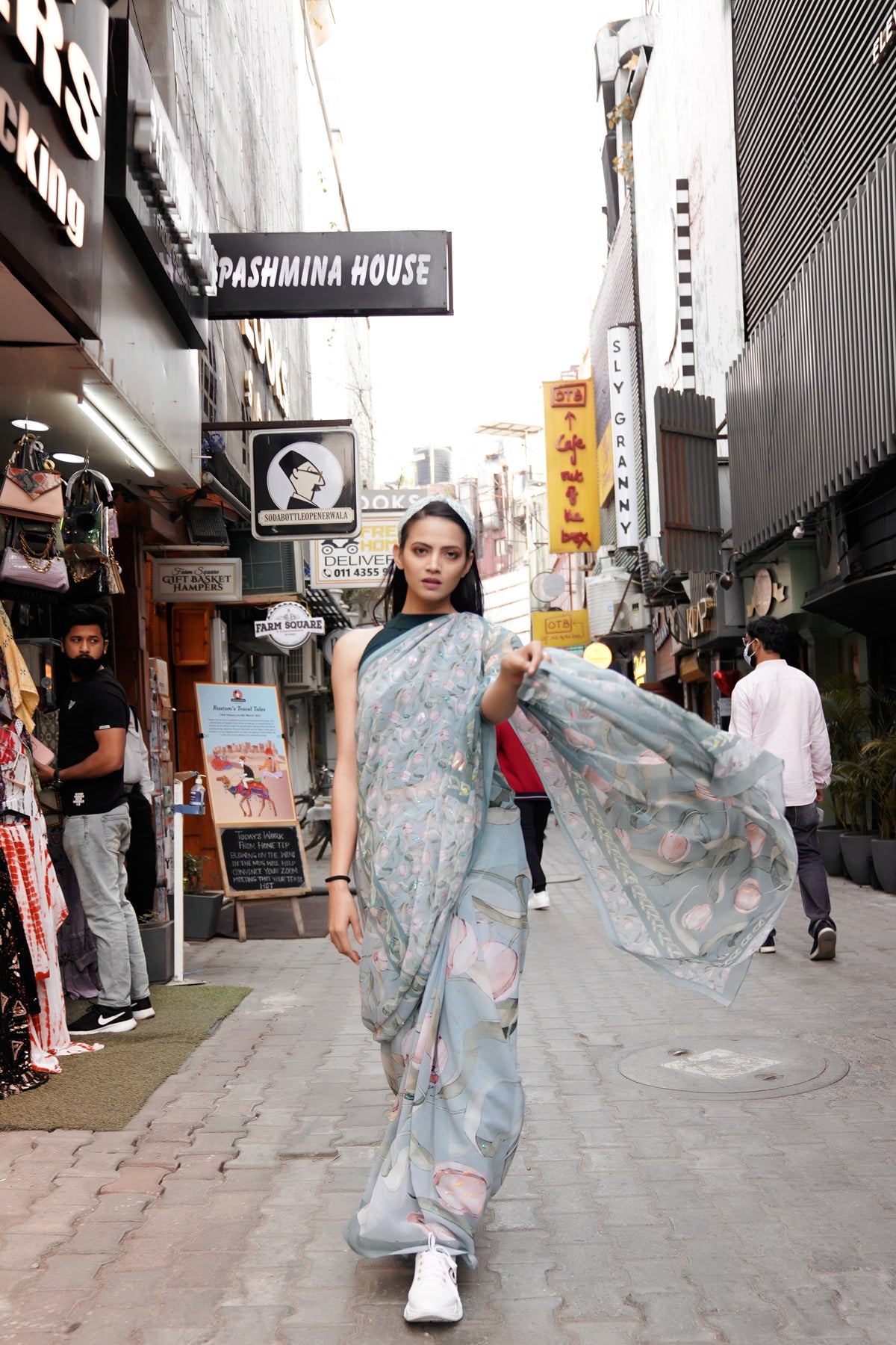 For high-impact Myntra campaigns, trust the best photographer in Noida.
