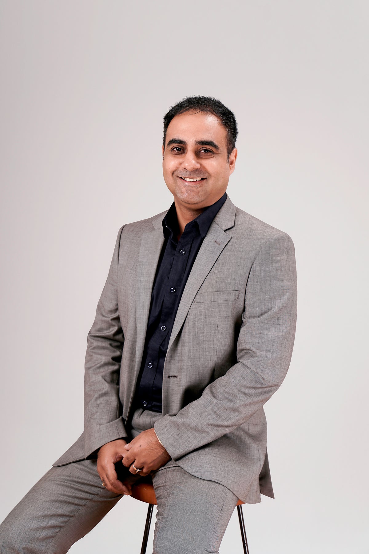 Dubai’s best photographer brings exceptional quality to every portrait session.  
