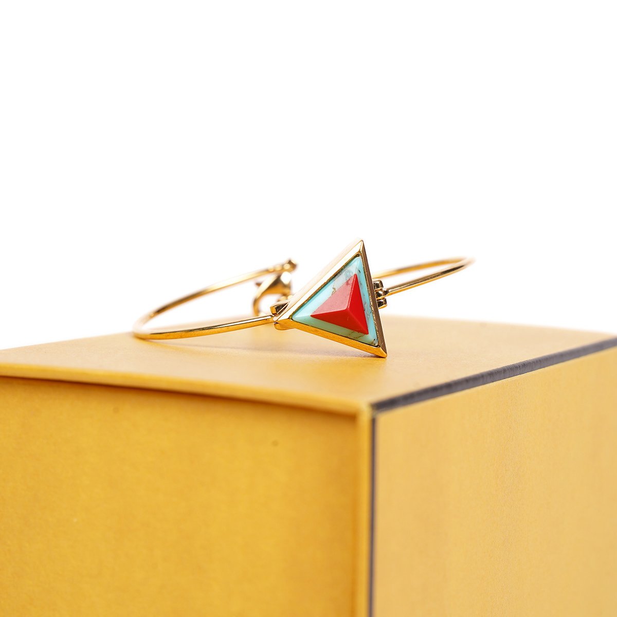 Achieve success with top product photography and videography in New York.
